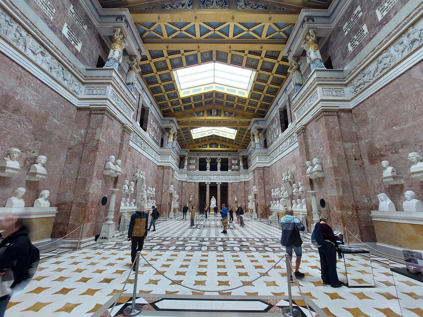 FotoMultiWide1-Walhalla4