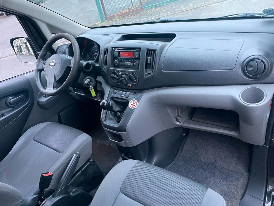 FotoMultiWide1-NV200-1