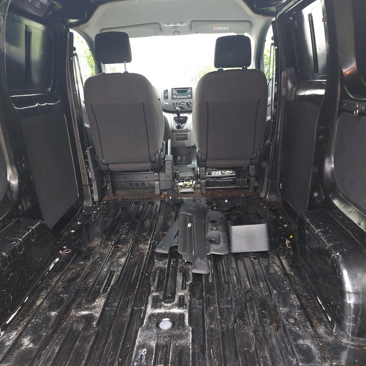 FotoMultiWide1-NV200-3