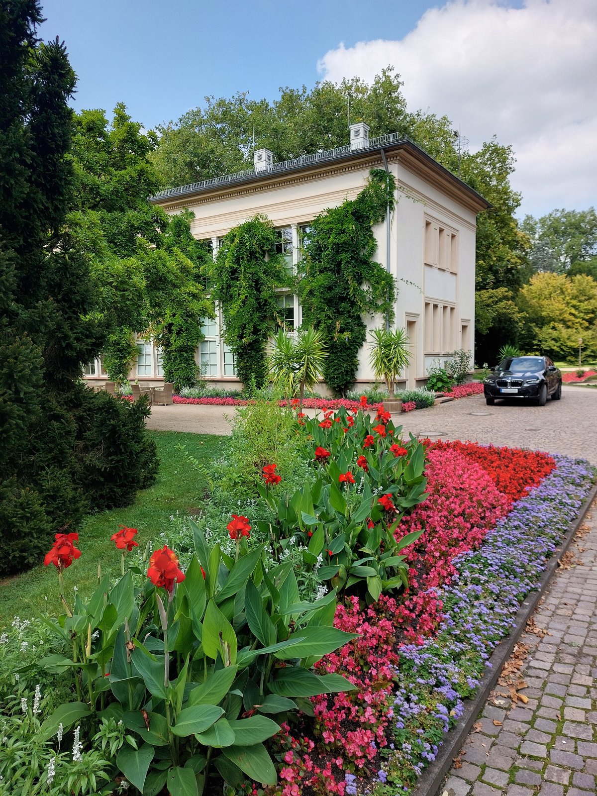 FotoMultiWide1-Bad-Homburg1