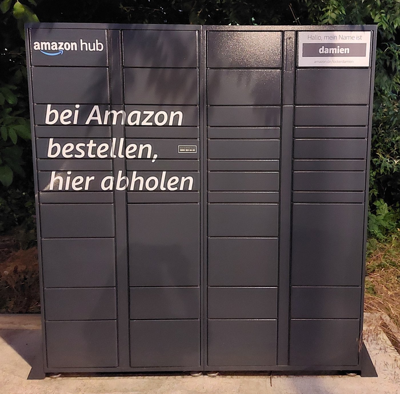 FotoMultiWide1-Amazon-Locker-damien