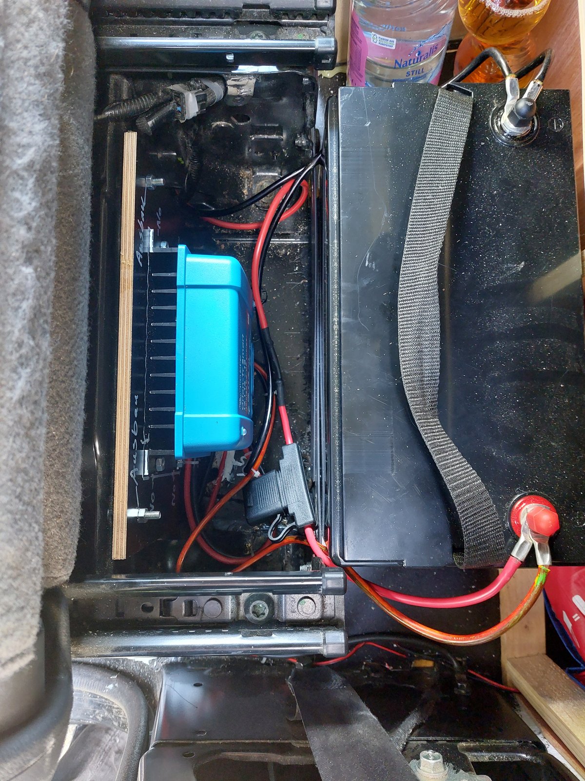 FotoMultiWide1-Victron-Akku